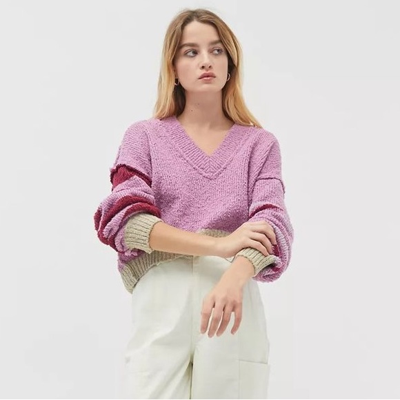 Urban Outfitters Notched V-Neck Sweater - Picture 1 of 10